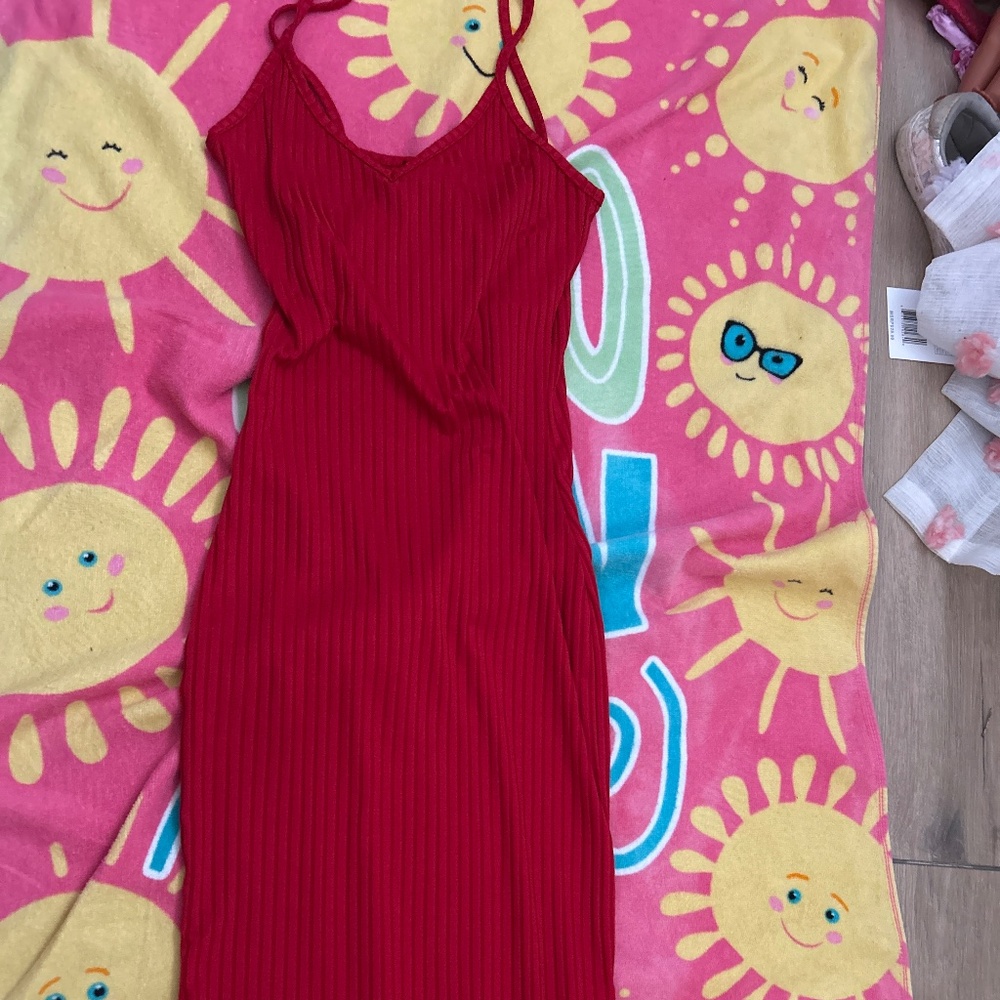 Ribbed midi red dress
